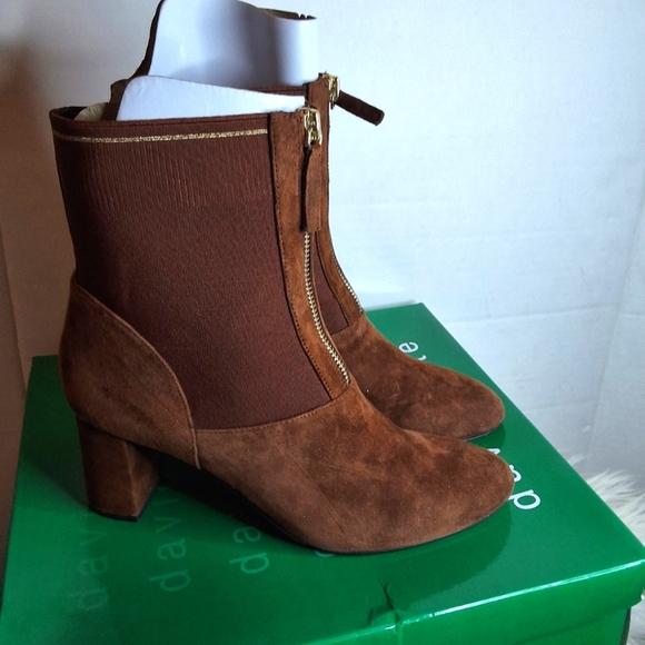 David Tate Monique  Brown Heeled Boots with Suede Finish And Stretch 8.5 NIB - Picture 1 of 11